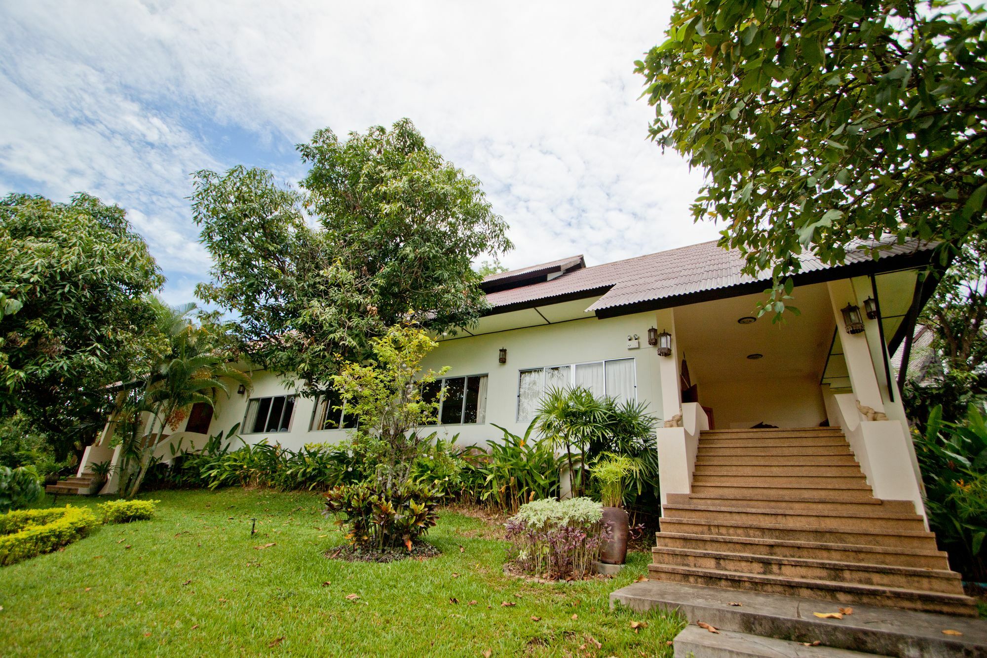 Touch Star Resort - Doi Inthanon Chom Thong Exteriör bild