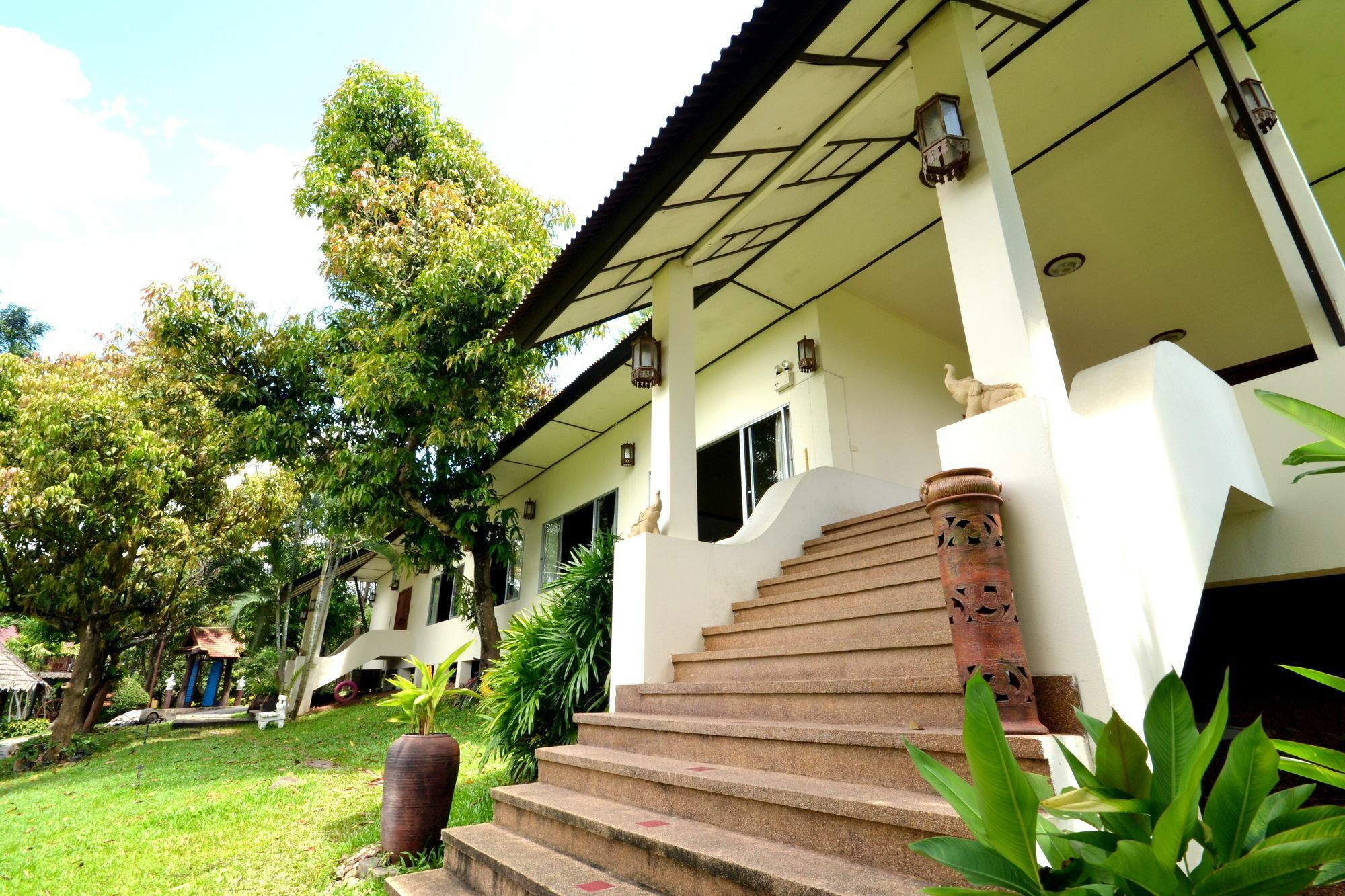Touch Star Resort - Doi Inthanon Chom Thong Exteriör bild